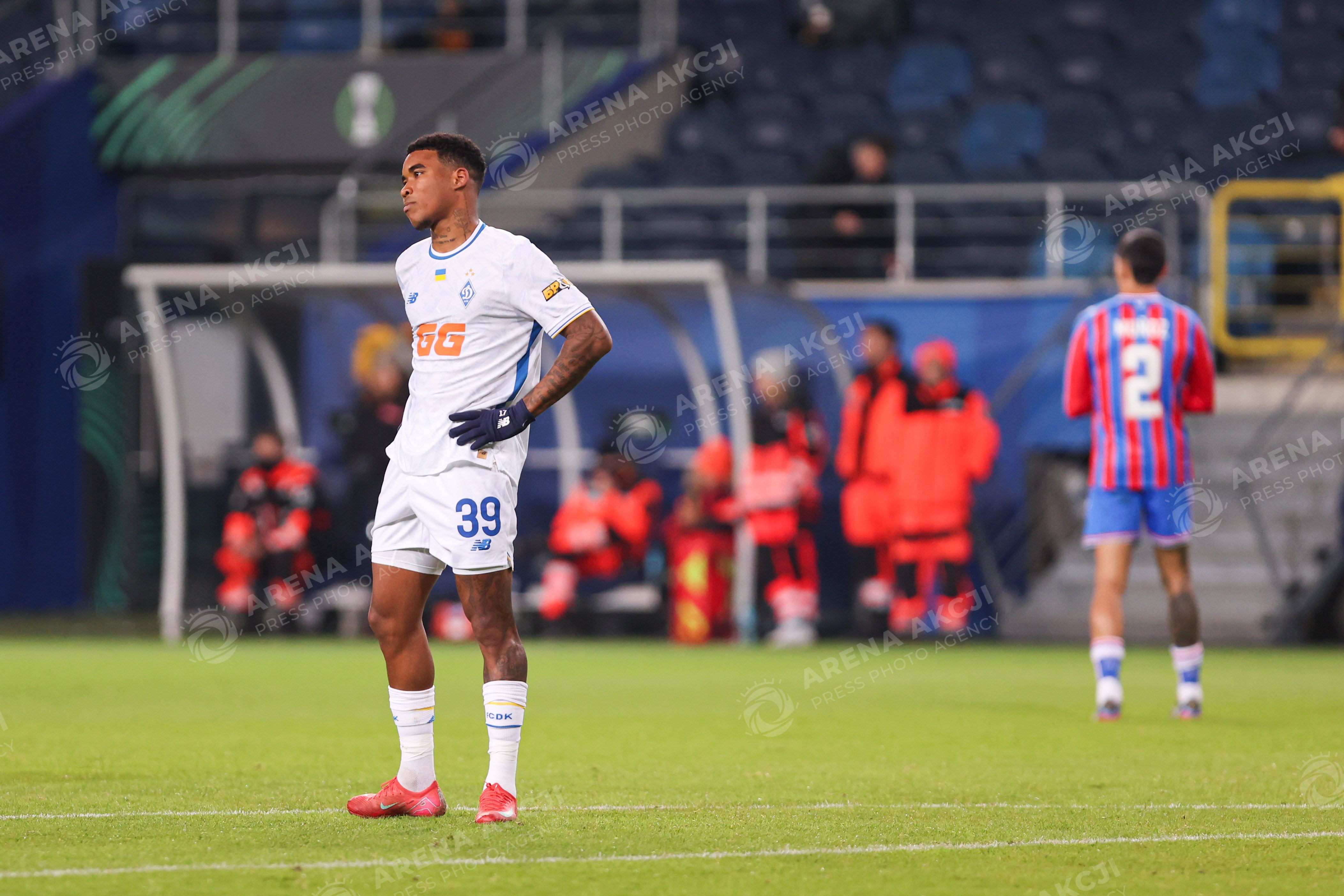 Photo cmnkd14r5040p966docvkl8jy