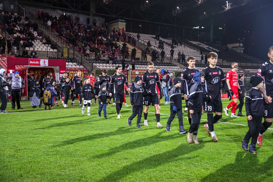 Football. Betclic I Liga. Polonia Warszawa - Pogon Siedlce. 29.11.2025