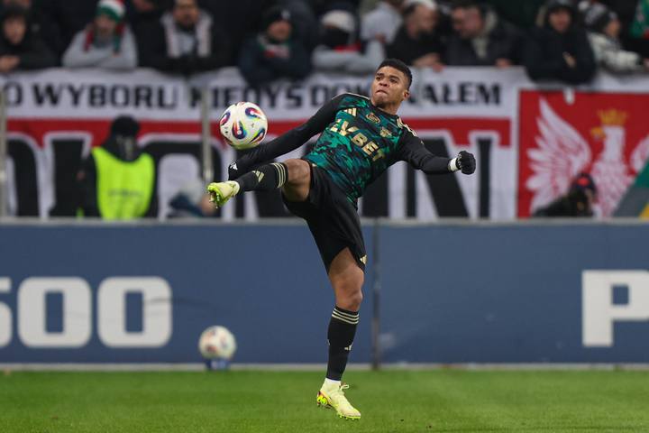 Football. PKO BP Ekstraklasa. Legia Warsaw - Lechia Gdansk. 22.11.2025