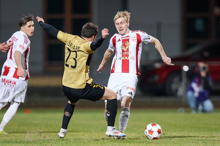 Football. Betclic I Liga. Pogon Grodzisk Mazowiecki - Polonia Warszawa. 14.03.2026