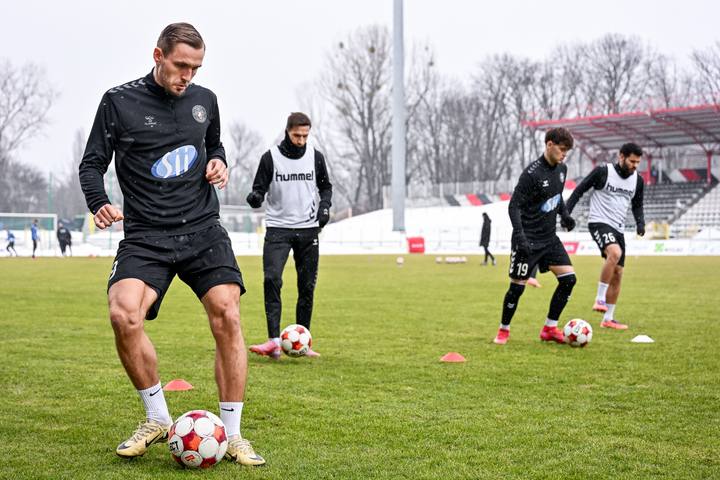 Football. Betclic I Liga. Polonia Warszawa - Stal Mielec. 08.02.2026