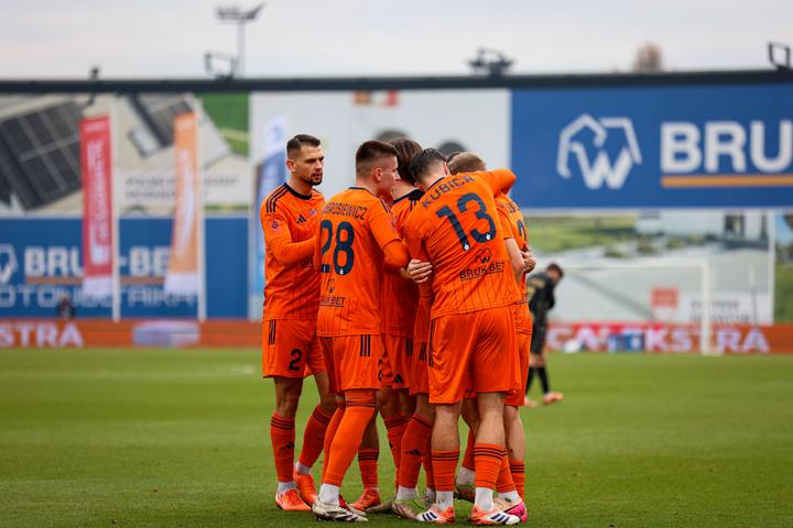Football. PKO BP Ekstraklasa. Bruk - Bet Termalica Nieciecza - Jagiellonia Bialystok. 07.12.2025