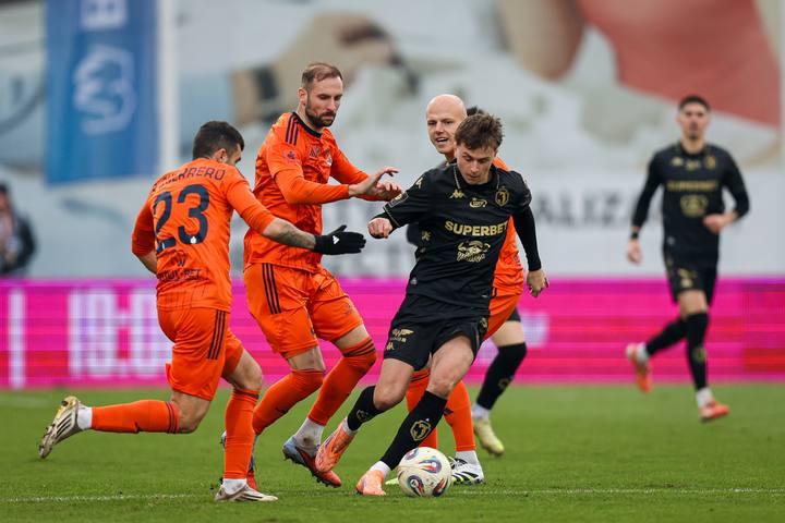 Football. PKO BP Ekstraklasa. Bruk - Bet Termalica Nieciecza - Jagiellonia Bialystok. 07.12.2025