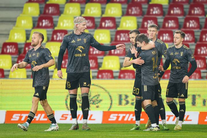 Football. PKO BP Ekstraklasa. Korona Kielce - Wisla Plock. 08.12.2025