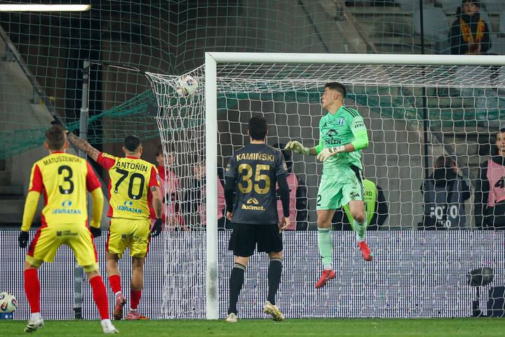 Football. PKO BP Ekstraklasa. Korona Kielce - Wisla Plock. 08.12.2025