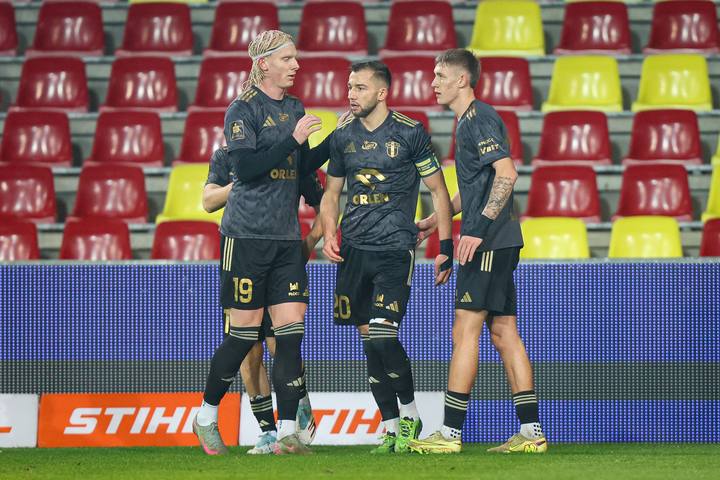 Football. PKO BP Ekstraklasa. Korona Kielce - Wisla Plock. 08.12.2025