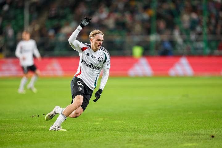 Football. PKO BP Ekstraklasa. Legia Warsaw - Piast Gliwice. 14.12.2025