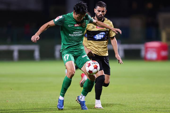 Football. Betclic 1 Liga. Polonia Warszawa - Puszcza Niepolomice. 20.09.2025