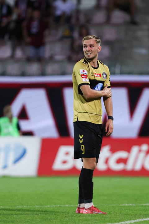 Photo cmnkcu3l303jz966dfntdg7d0