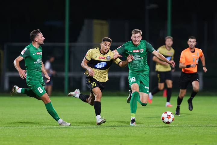 Football. Betclic 1 Liga. Polonia Warszawa - Puszcza Niepolomice. 20.09.2025