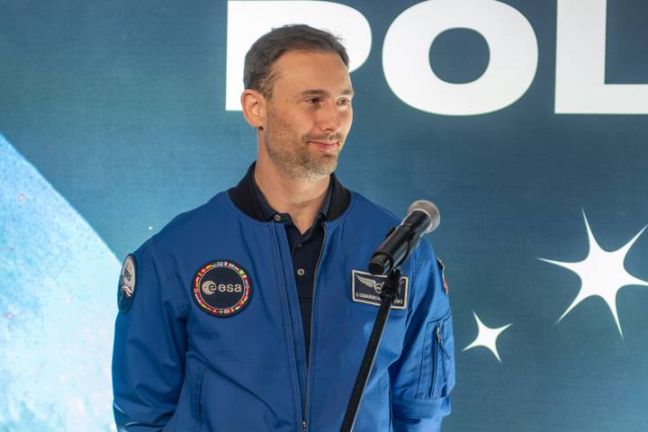 Slawosz Uznanski Wisniewski. IGNIS - Poland Reaches for the Stars. 16.12.2025