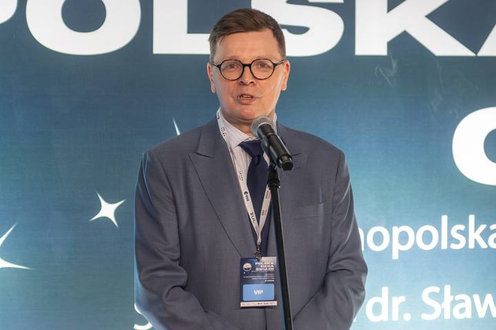 Slawosz Uznanski Wisniewski. IGNIS - Poland Reaches for the Stars. 16.12.2025