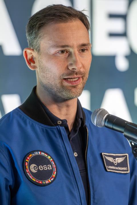 Slawosz Uznanski Wisniewski. IGNIS - Poland Reaches for the Stars. 16.12.2025