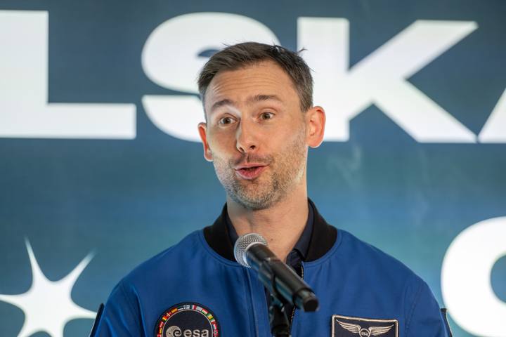 Slawosz Uznanski Wisniewski. IGNIS - Poland Reaches for the Stars. 16.12.2025