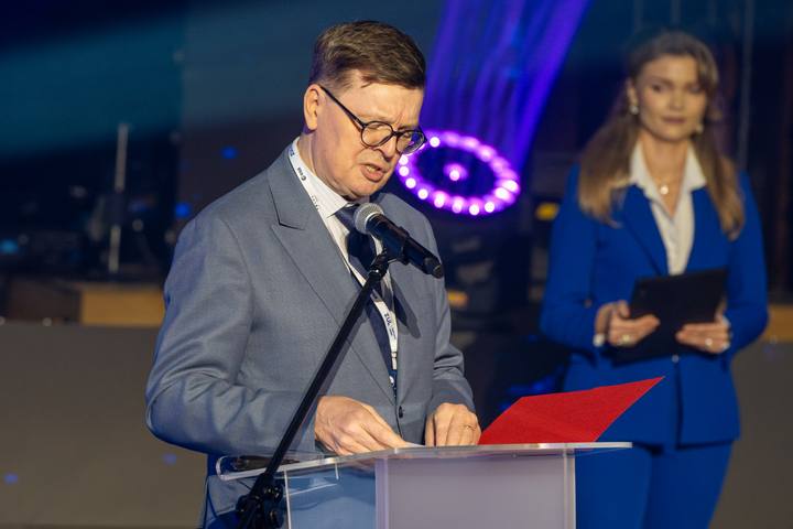 Slawosz Uznanski Wisniewski. IGNIS - Poland Reaches for the Stars. 16.12.2025