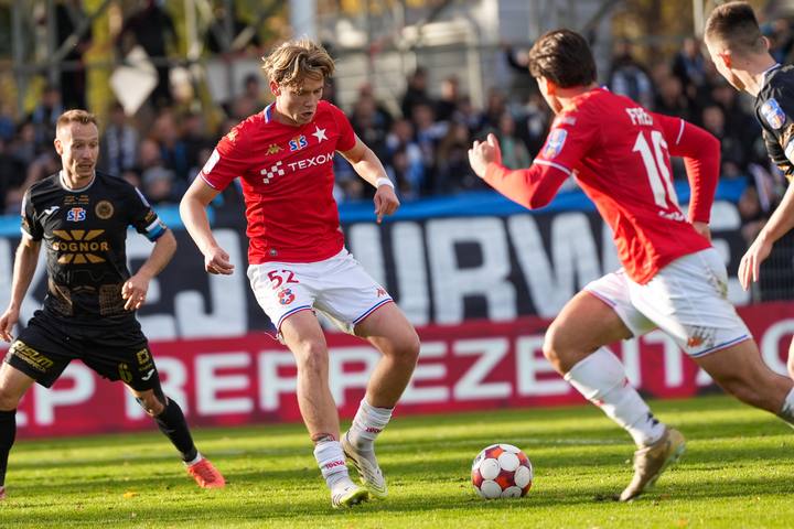 Football. STS Puchar Polski. Hutnik Krakow - Wisla Krakow. 29.10.2025