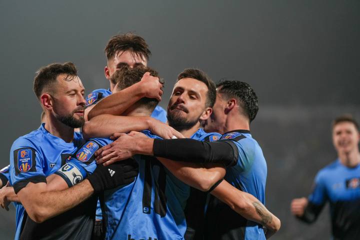 Football. STS Puchar Polski. Zawisza Bydgoszcz - Wisla Krakow. 04.12.2025