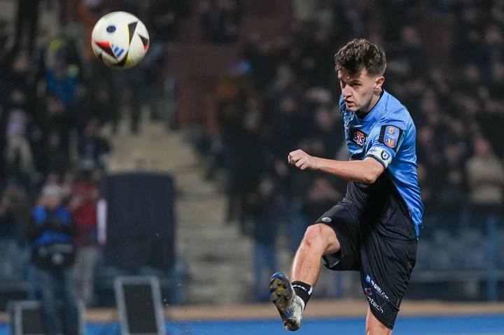 Football. STS Puchar Polski. Zawisza Bydgoszcz - Wisla Krakow. 04.12.2025