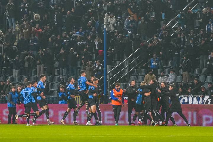 Football. STS Puchar Polski. Zawisza Bydgoszcz - Wisla Krakow. 04.12.2025