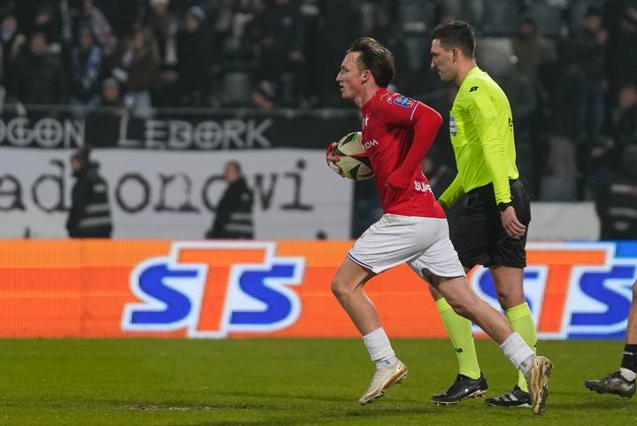 Football. STS Puchar Polski. Zawisza Bydgoszcz - Wisla Krakow. 04.12.2025