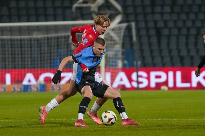 Football. STS Puchar Polski. Zawisza Bydgoszcz - Wisla Krakow. 04.12.2025