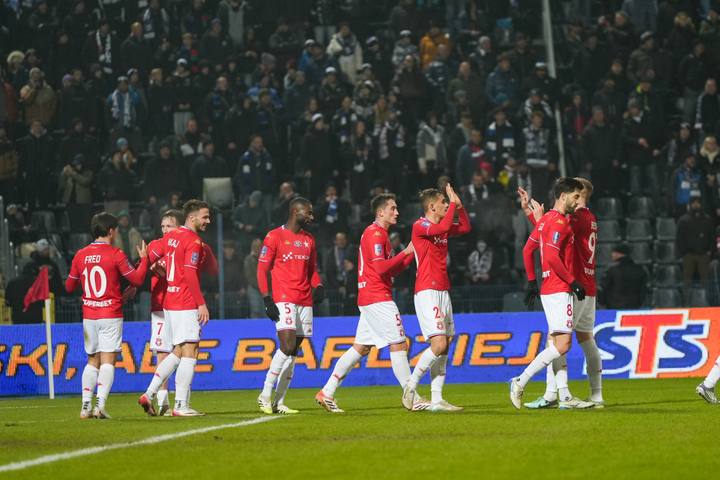 Football. STS Puchar Polski. Zawisza Bydgoszcz - Wisla Krakow. 04.12.2025