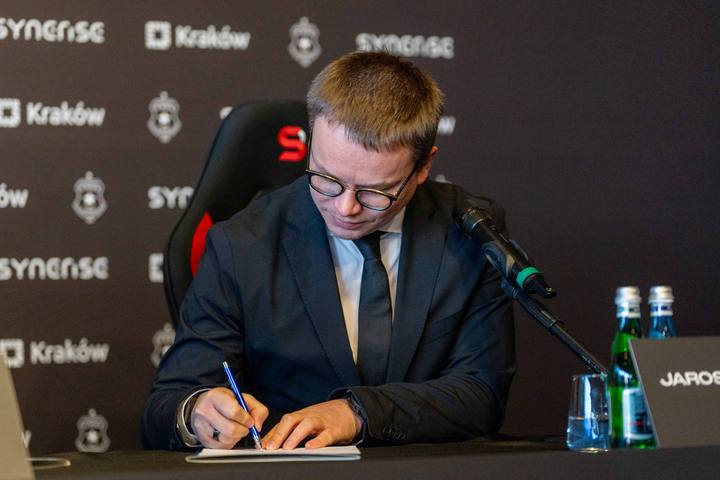 Football. Henryk Reyman Municipal Stadium. Press Conference. 17.01.2026