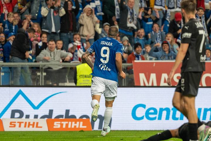 Football. PKO BP Ekstraklasa. Lech Poznan - Cracovia. 21.04.2025