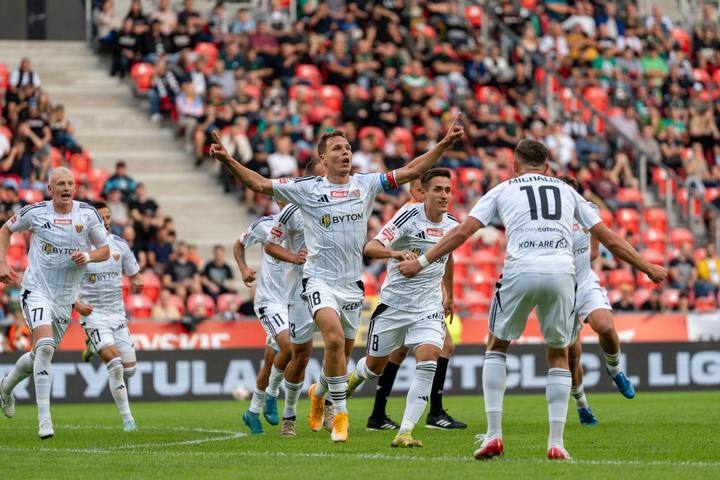 Football. Betlic 1 Liga. Gks Tychy - Polonia Bytom. 12.09.2025
