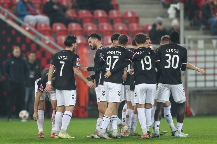 Football. Betclic I Liga. GKS Tychy - Polonia Warszawa. 05.12.2025