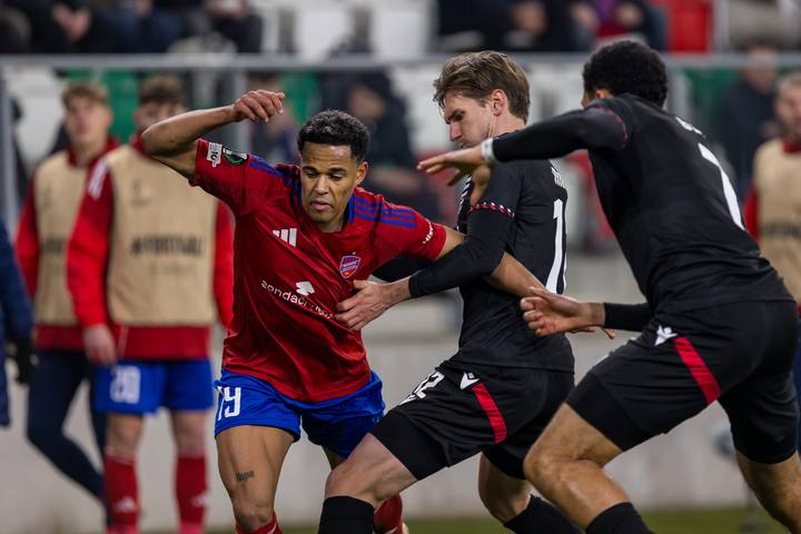 Football. UEFA Conference League. Rakow Czestochowa - Zrinjski Mostar. 11.12.2025