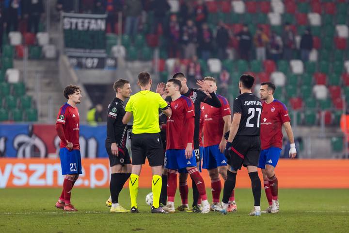Football. UEFA Conference League. Rakow Czestochowa - Zrinjski Mostar. 11.12.2025