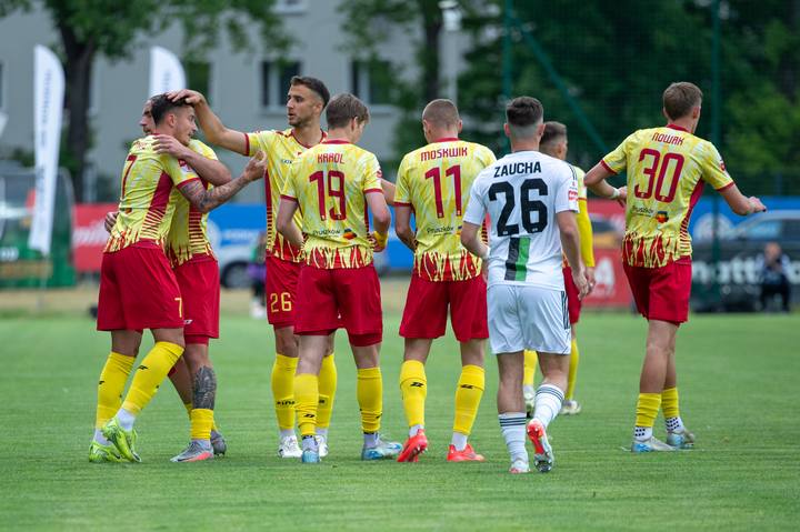 Football. Betclic I Liga. Stal Stalowa Wola - Znicz Pruszkow. 09.05.2025