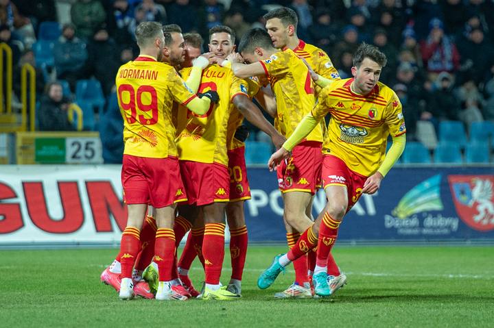Football. PKO BP Ekstraklasa. Stal Mielec - Jagiellonia Bialystok. 07.02.2025