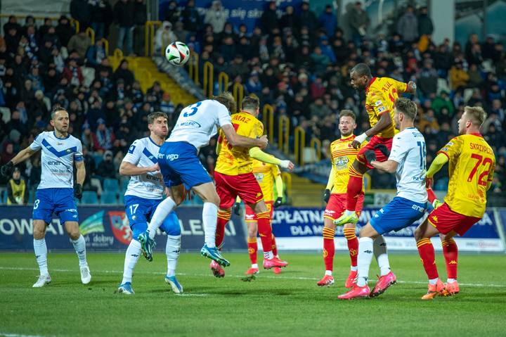 Football. PKO BP Ekstraklasa. Stal Mielec - Jagiellonia Bialystok. 07.02.2025