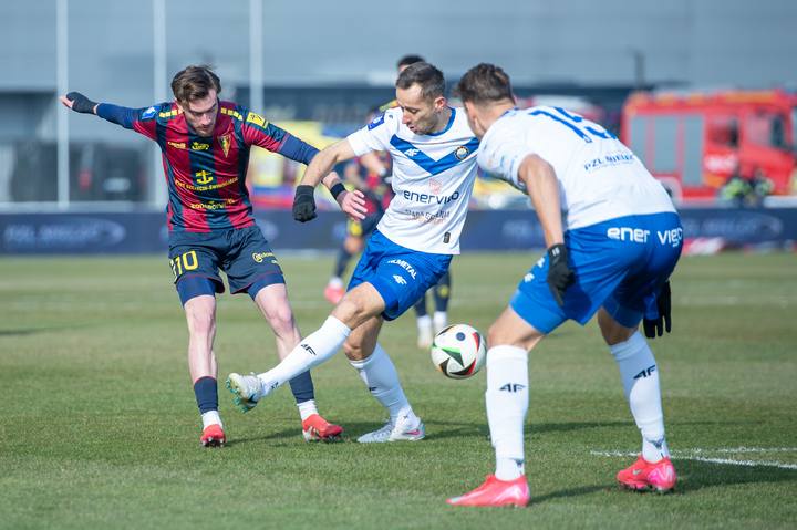 Football. PKO BP Ekstraklasa. Stal Mielec - Pogon Szczecin. 16.02.2025