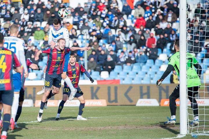 Football. PKO BP Ekstraklasa. Stal Mielec - Pogon Szczecin. 16.02.2025