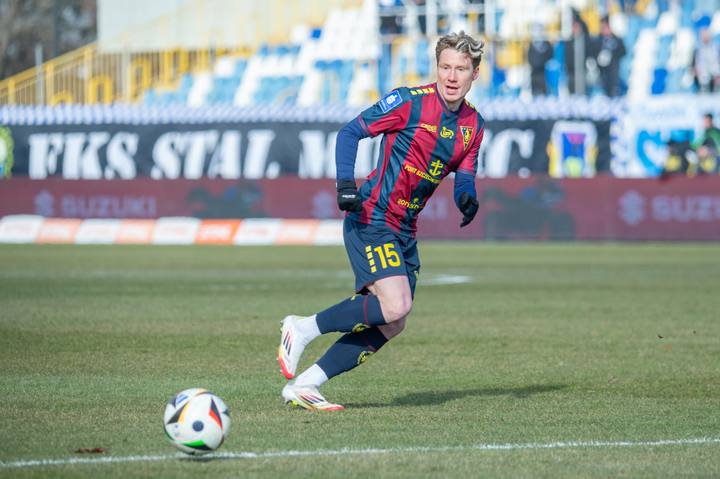 Football. PKO BP Ekstraklasa. Stal Mielec - Pogon Szczecin. 16.02.2025
