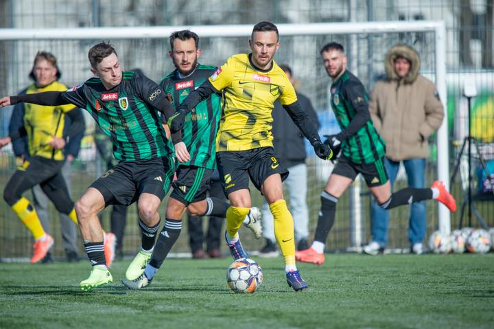 Football. Betclic 1/2 Liga. Stal Stalowa Wola - KS Wieczysta Krakow. 07.02.2025