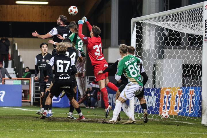 Football. STS Puchar Polski. Puszcza Niepolomice - Lechia Gdansk. 29.10.2025