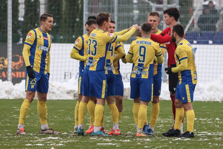 Football. Betclic III Liga. Pogon Sokol Lubaczow - Avia Swidnik. 22.11.2025