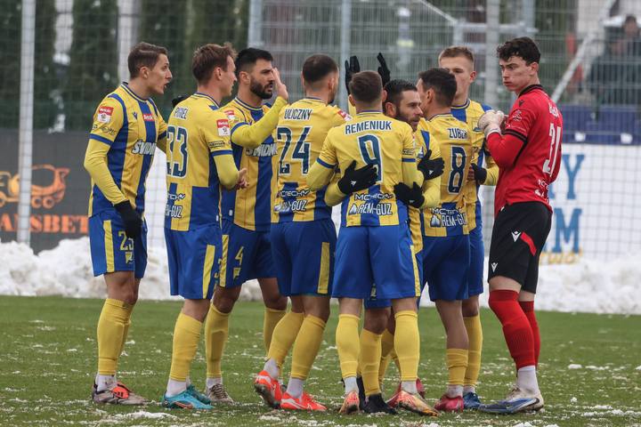 Football. Betclic III Liga. Pogon Sokol Lubaczow - Avia Swidnik. 22.11.2025