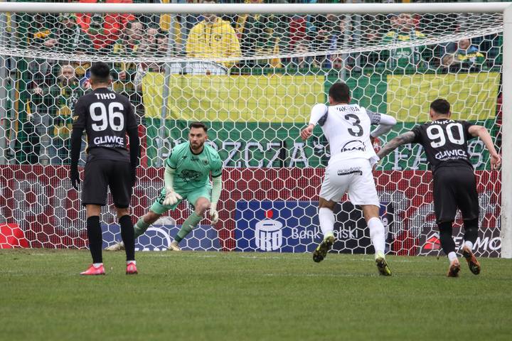 Football. PKO BP Ekstraklasa. Puszcza Niepolomice - Piast Gliwice. 16.03.2025