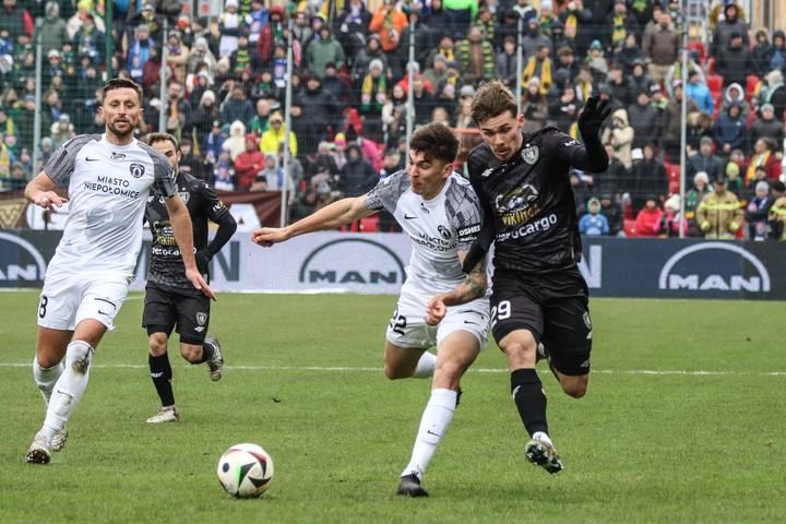 Football. PKO BP Ekstraklasa. Puszcza Niepolomice - Piast Gliwice. 16.03.2025
