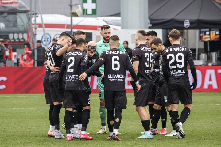 Football. PKO BP Ekstraklasa. Puszcza Niepolomice - Piast Gliwice. 16.03.2025
