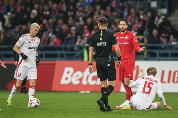 Football. Betclic 1. Liga. Wisla Krakow - LKS Lodz. 30.11.2024