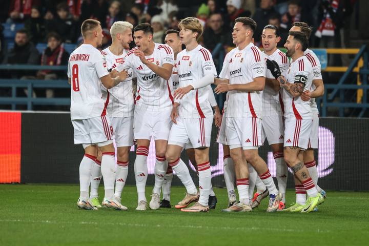 Football. Betclic 1. Liga. Wisla Krakow - LKS Lodz. 30.11.2024