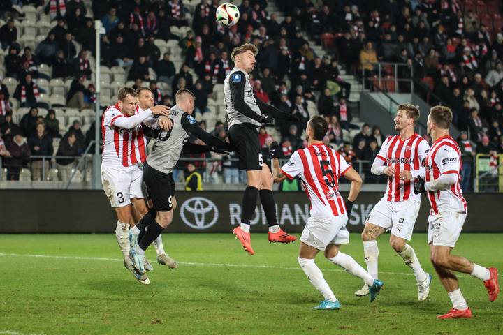 Football. PKO BP Ekstraklasa. Cracovia - Zaglebie Lubin. 29.11.2024