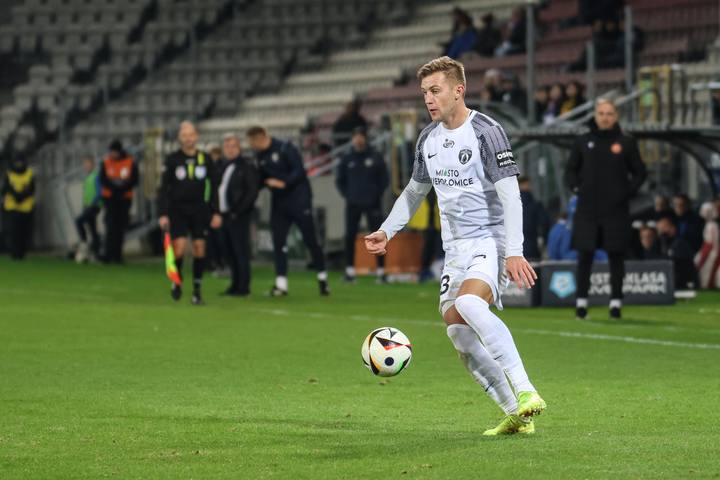 Football. PKO BP Ekstraklasa. Puszcza Niepolomice - Widzew Lodz. 25.11.2024