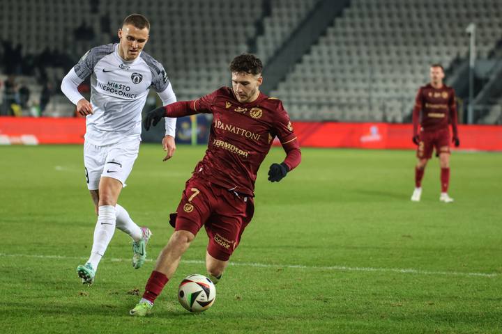 Football. PKO BP Ekstraklasa. Puszcza Niepolomice - Widzew Lodz. 25.11.2024